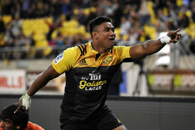 julian-savea-celebrates-scoring-a-try