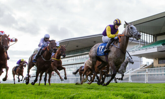 finny-maguire-onboard-princess-zoe-goes-clear-to-win