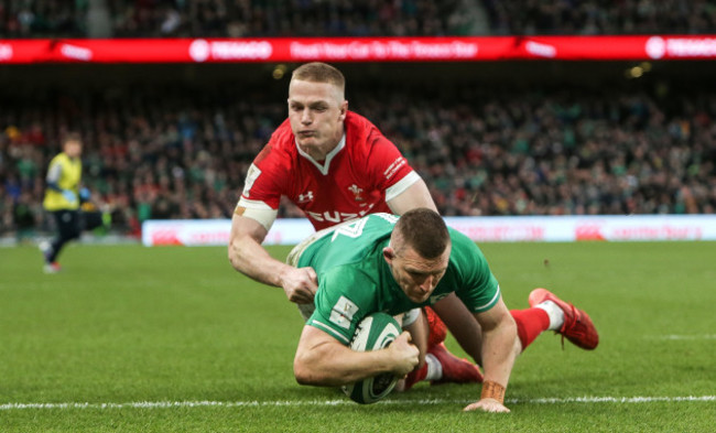 andrew-conway-scores-a-try-despite-johnny-mcnicholl