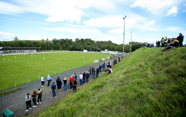 fans-at-the-game