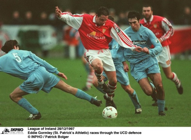 eddie-gormley-st-patricks-athletic-races-through-the-ucd-defence-28121997