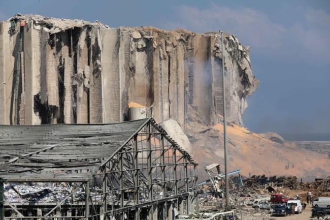 spot-newslebanon-beirut-huge-explosions-aftermath