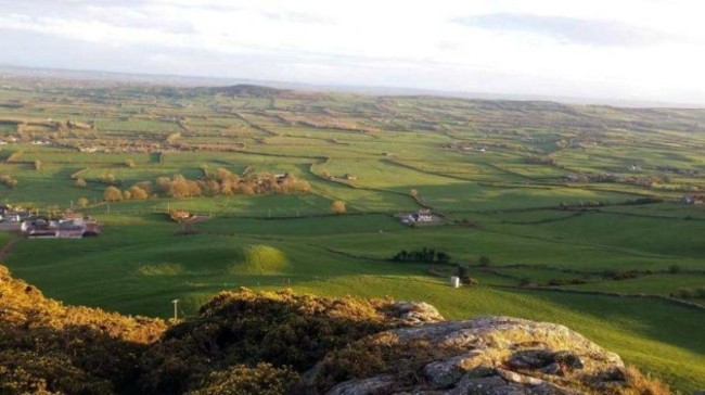 knockfierna solstice walk 810x456_0