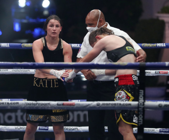 katie-taylor-and-delfine-persoon-after-the-fight