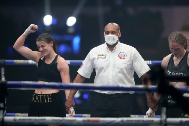 katie-taylor-vs-delfine-persoon-undisputed-lightweight-title-contest