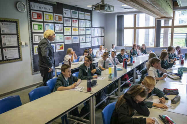 boris-johnson-visits-castle-rock-school
