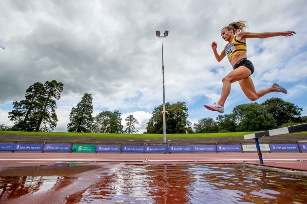 michelle-finn-on-her-way-to-winning-the-womens-3000m-steeplechase