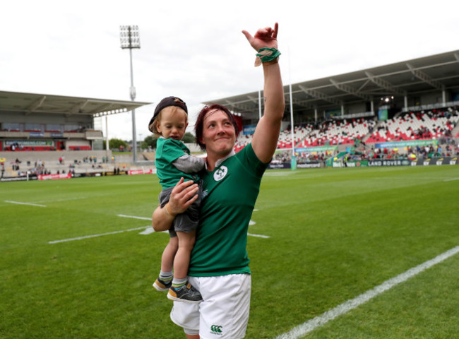 lindsay-peat-with-her-son-barra-after-the-game