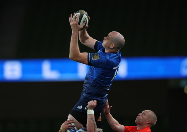 devin-toner-wins-a-line-out