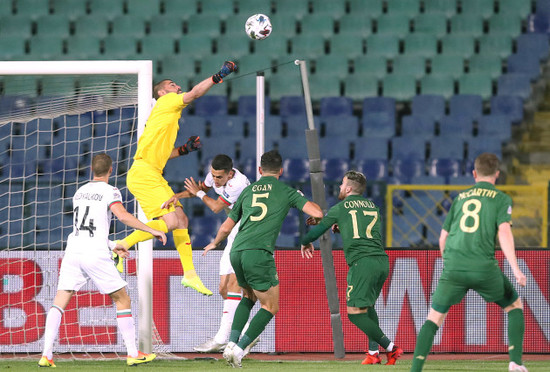 georgi-georgiev-punches-under-pressure-from-jon-egan-and-aaron-connolly