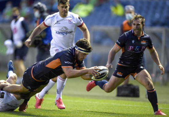 stuart-mcinally-scores-the-opening-try