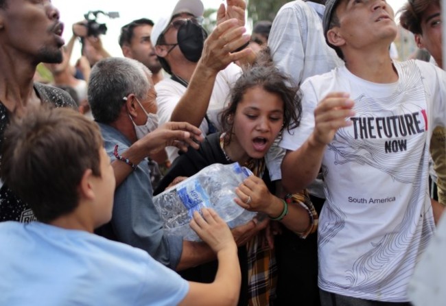 greece-migrant-camp-blaze