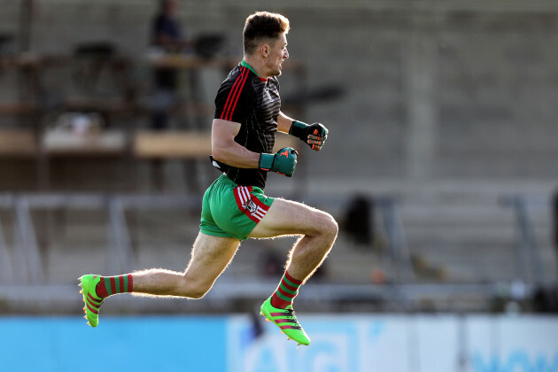 evan-comerford-celebrates-his-sides-goal