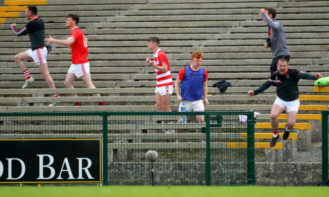 padraig-pearses-substitutes-celebrate-the-winning-point