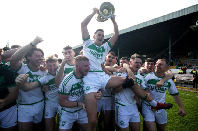 richie-reid-celebrates-winning-with-teammates