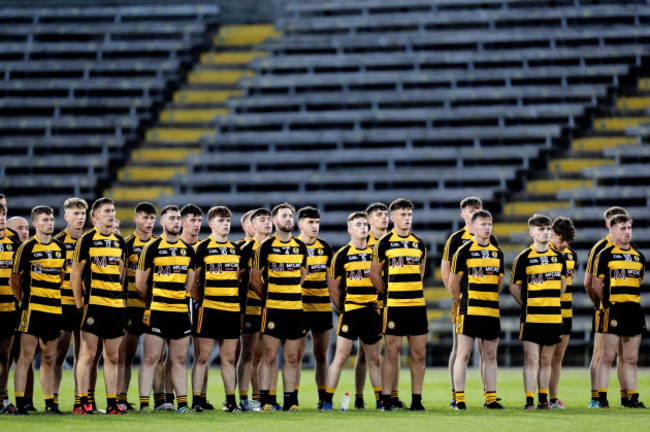 crosserlough-players-stand-for-the-national-anthem