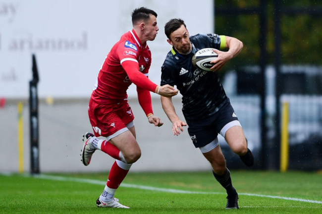 tom-rogers-tackles-darren-sweetnam