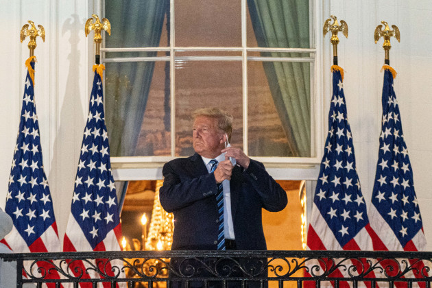 president-trump-removes-his-mask-washington