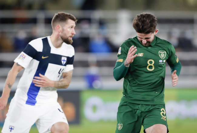 sean-maguire-dejected-after-a-missed-chance