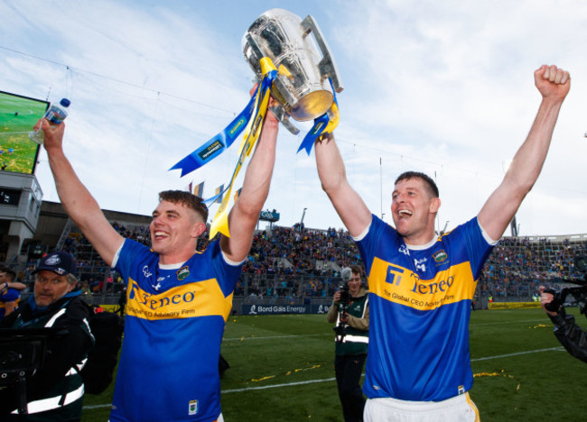 ronan-maher-and-seamus-callanan-celebrate