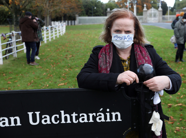 8284 Mother baby bill