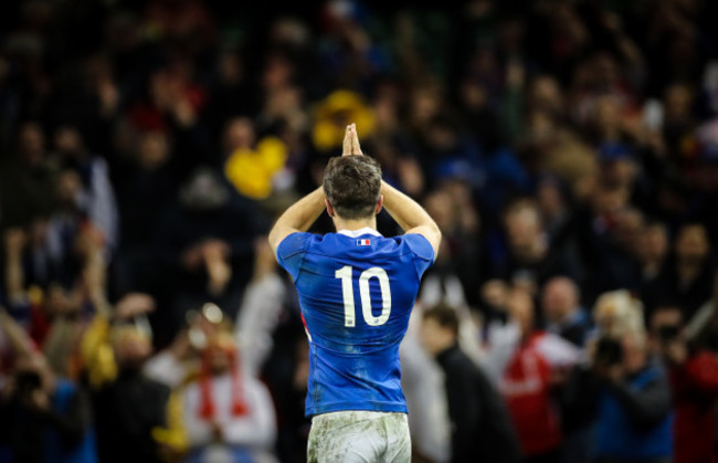 romain-ntamack-celebrates