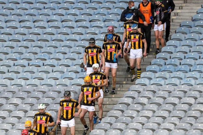 the-kilkenny-team-take-to-the-pitch-before-the-second-half