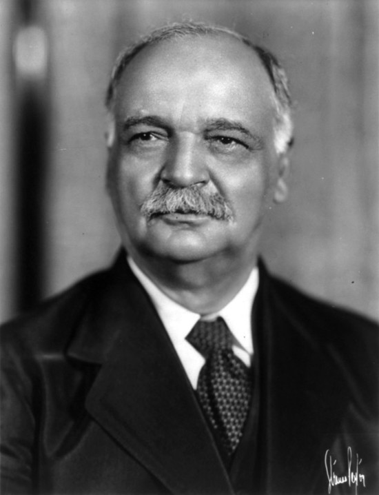 800px-Charles_Curtis-portrait