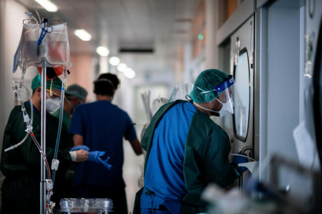 coronavirus-intensive-care-unit-university-hospital-essen