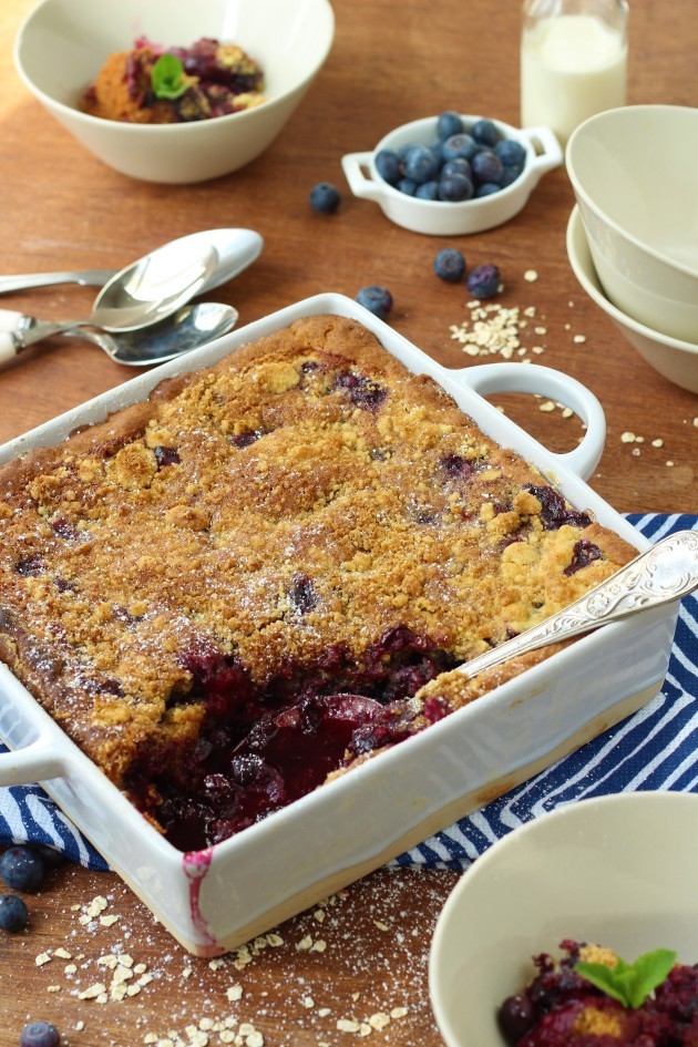 Spiced blueberry crumble