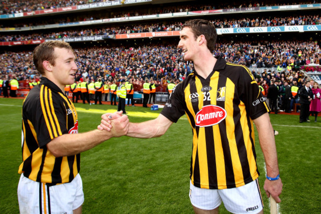 richie-hogan-celebrates-with-colin-fennelly