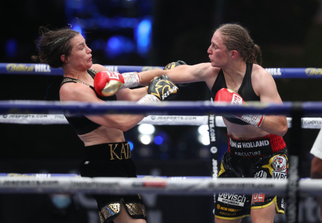 katie-taylor-in-action-against-delfine-persoon