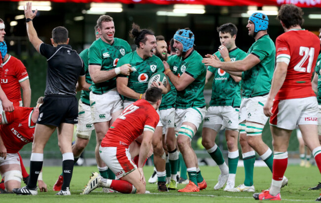 james-lowe-celebrates-scoring-their-second-try-with-will-connors-and-chris-farrell