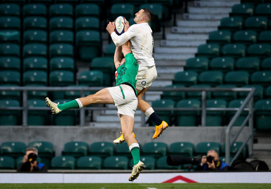 jonny-may-wins-in-the-air-against-hugo-keenan-to-then-score-a-try