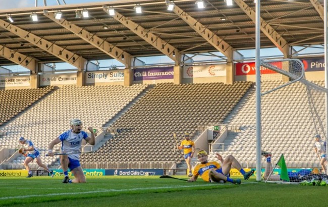 dessie-hutchinson-celebrates-scoring-the-first-goal-of-the-game