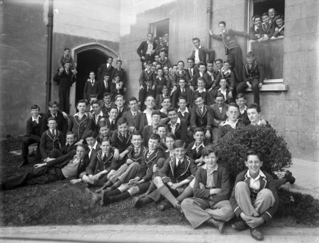 3. vtls000594733 - Pupils at Good Counsel College,