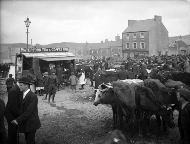 7. vtls000592496 - Tea and Coffee van at Ballybricken Fair