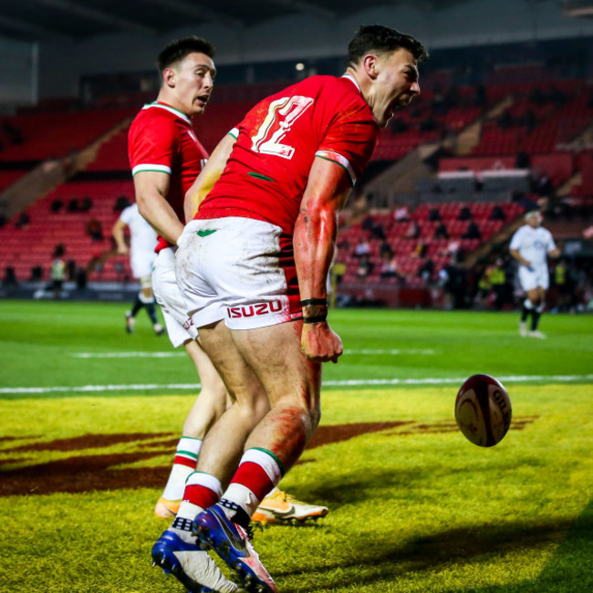 johnny-wiliams-celebrates-after-scoring-a-try