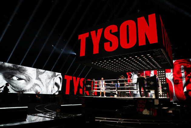boxing-tyson-vs-roy-jones-jr