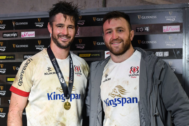 sam-carter-is-presented-with-the-guinness-pro14-man-of-the-match-award-by-alan-oconnor