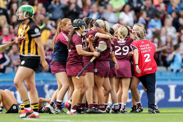 galway-players-celebrates-at-the-final-whistle