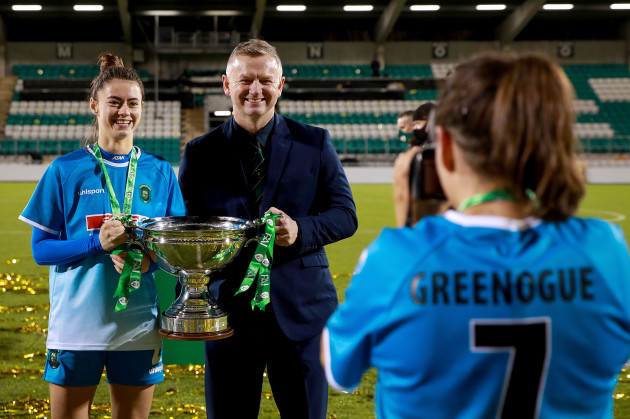 lauryn-ocallaghan-with-dad-and-manager-james-ocallaghan