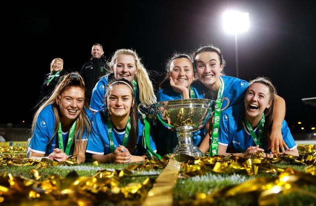 the-peamount-team-celebrate-with-the-trophy-after-the-game