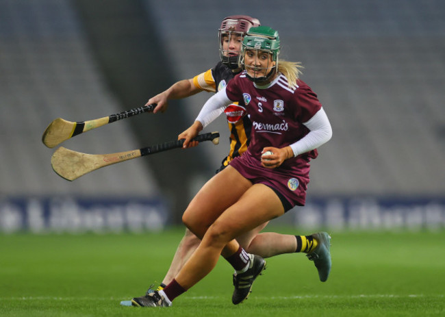 emma-helebert-with-anne-dalton