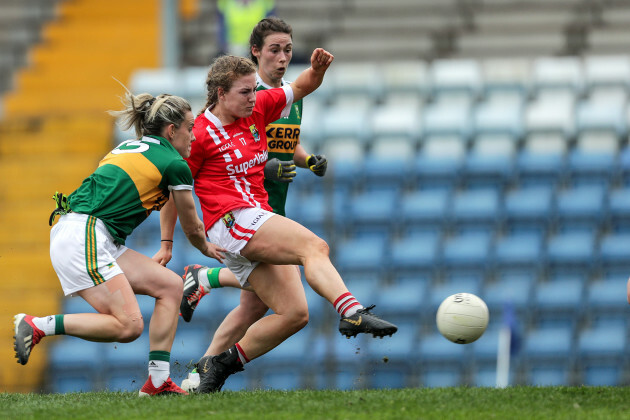 libby-coppinger-scores-a-goal-despite-amy-foley-and-amanda-brosnan