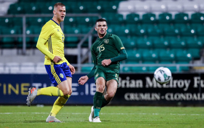 troy-parrott-scores-his-sides-third-goal