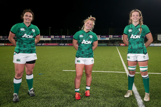 katie-odwyer-neve-jones-and-brittany-hogan-celebrate-after-the-game