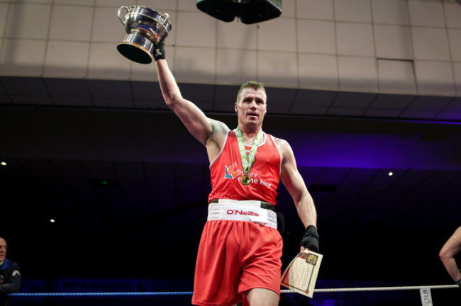 dean-gardiner-celebrates-with-the-trophy