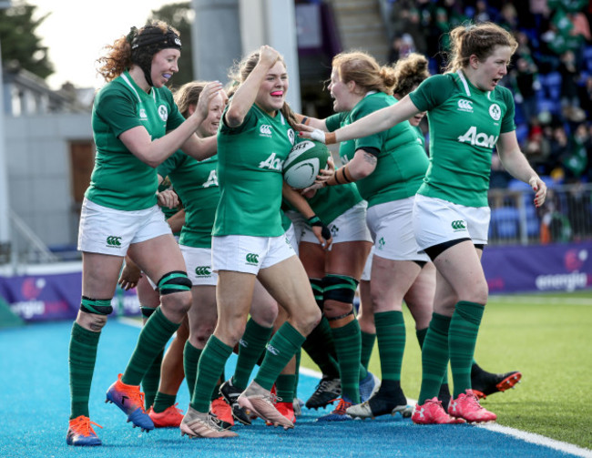 beibhinn-parsons-celebrates-scoring-a-try