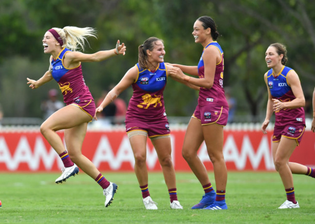 aflw-lions-crows